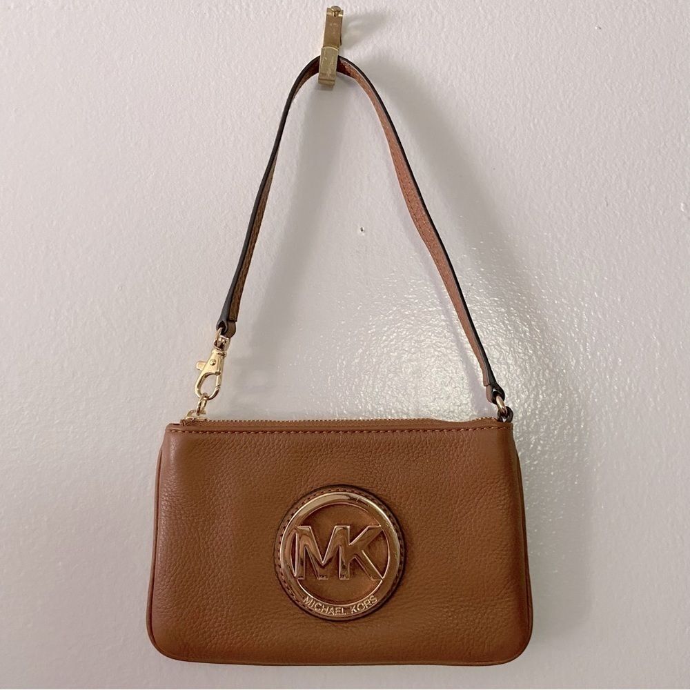 Michael Kors “Fulton” pebbled leather wristlet